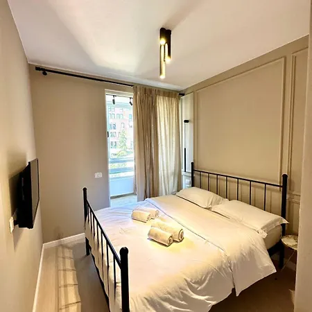 Modern City Center Apartament * Tirana